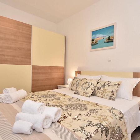 Lovely Home In Split With Jacuzzi Exteriér fotografie
