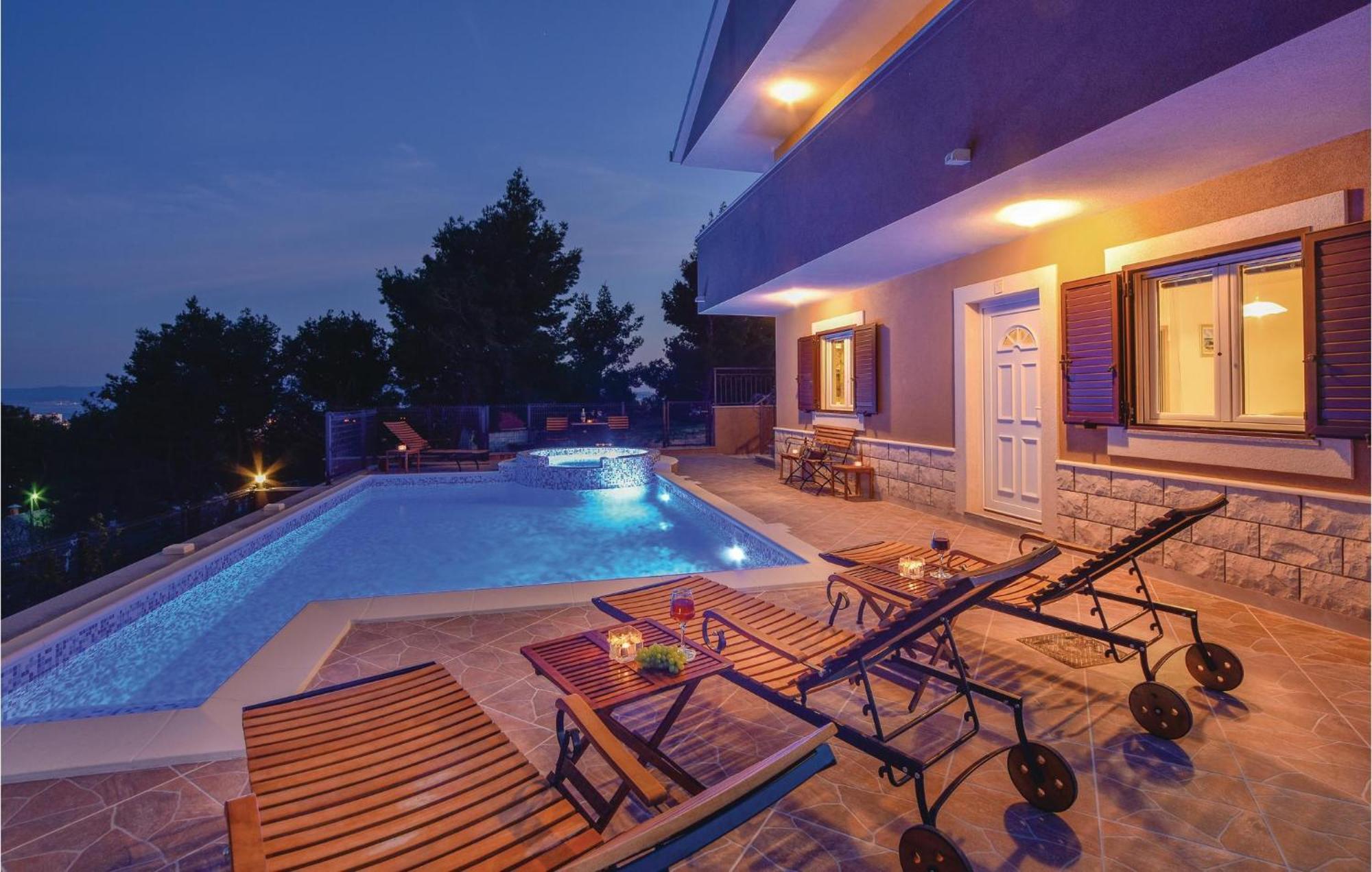 Lovely Home In Split With Jacuzzi Exteriér fotografie