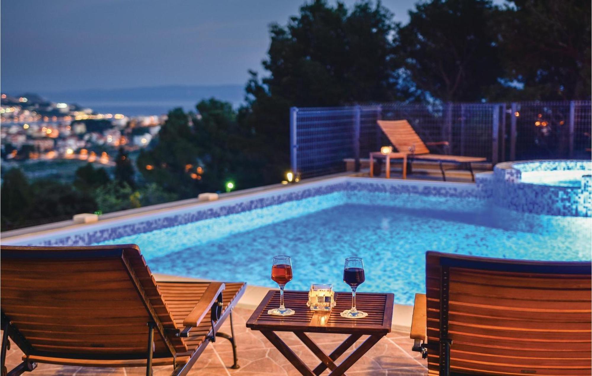 Lovely Home In Split With Jacuzzi Exteriér fotografie
