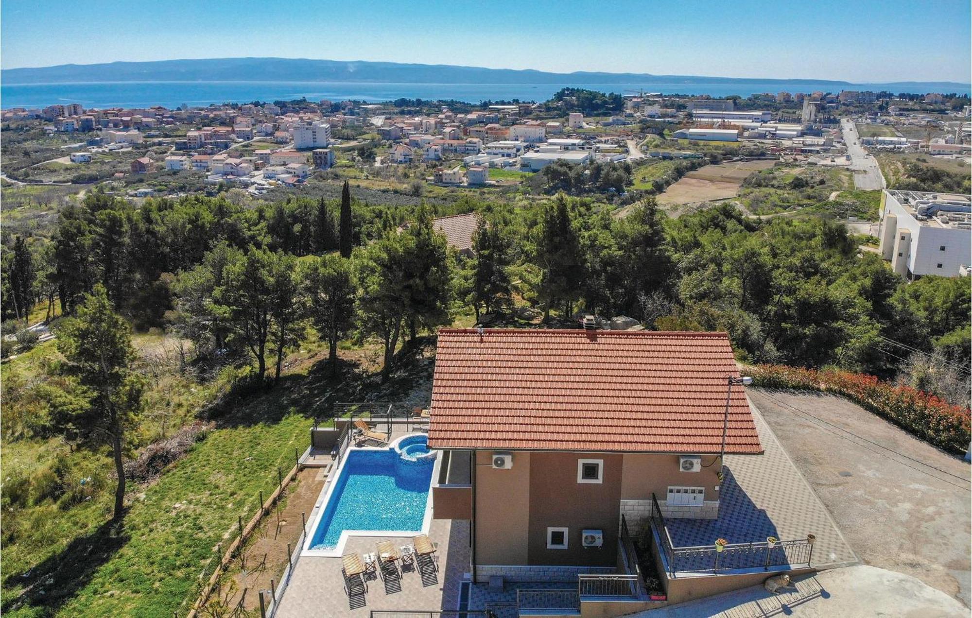 Lovely Home In Split With Jacuzzi Exteriér fotografie